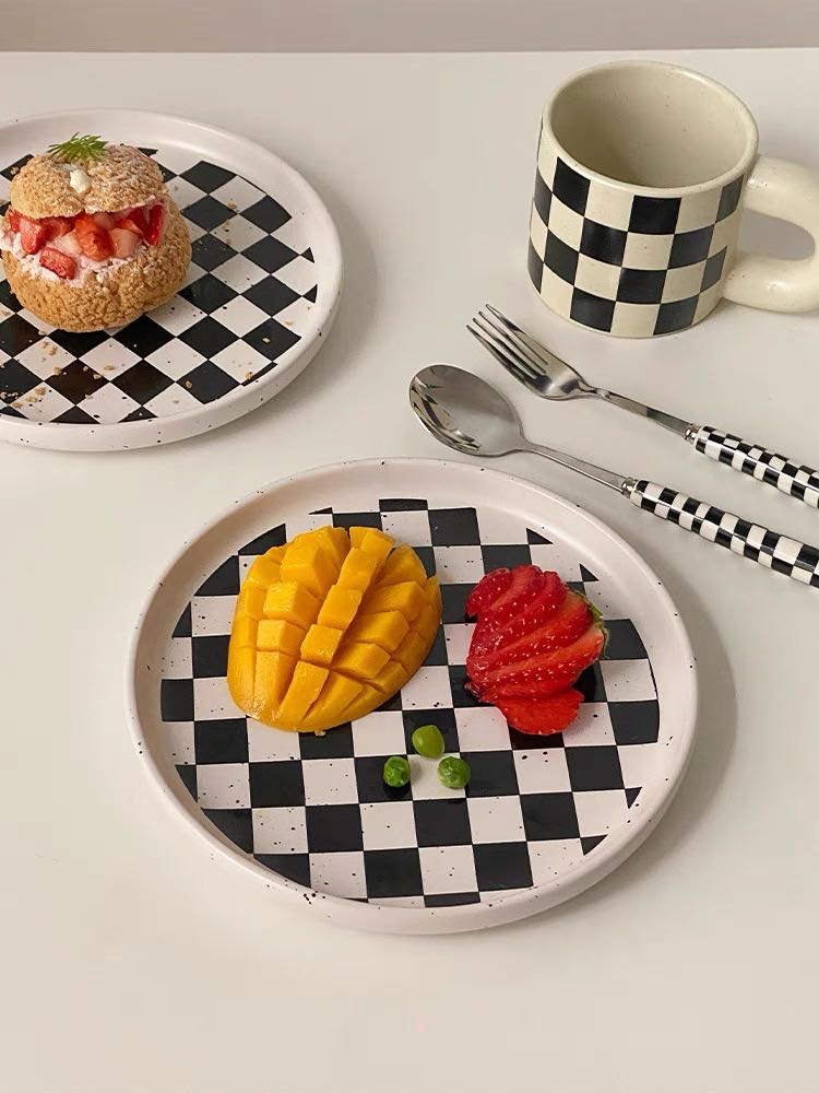 Checkered Flatware Set
