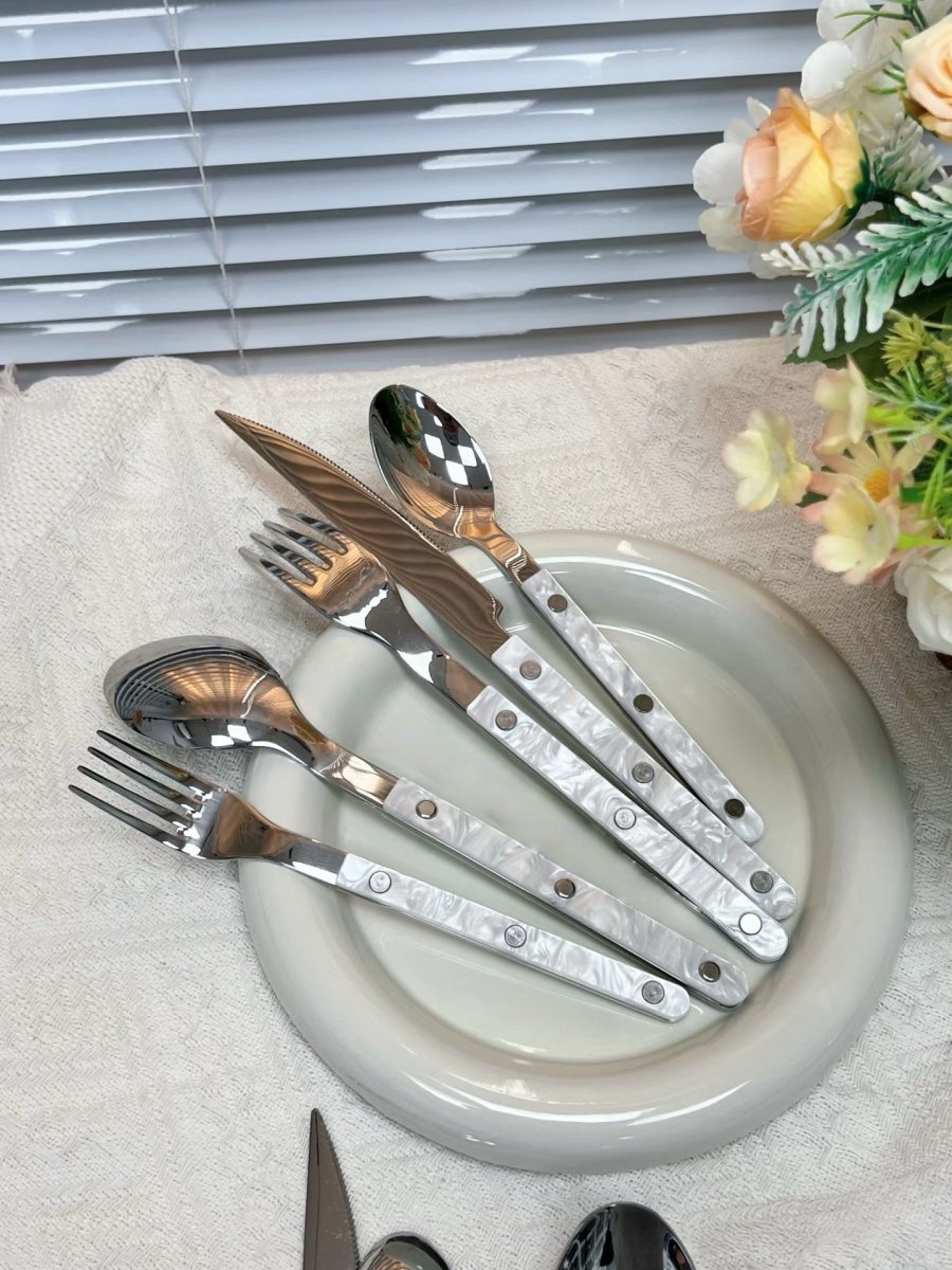 Modern Flatware Set